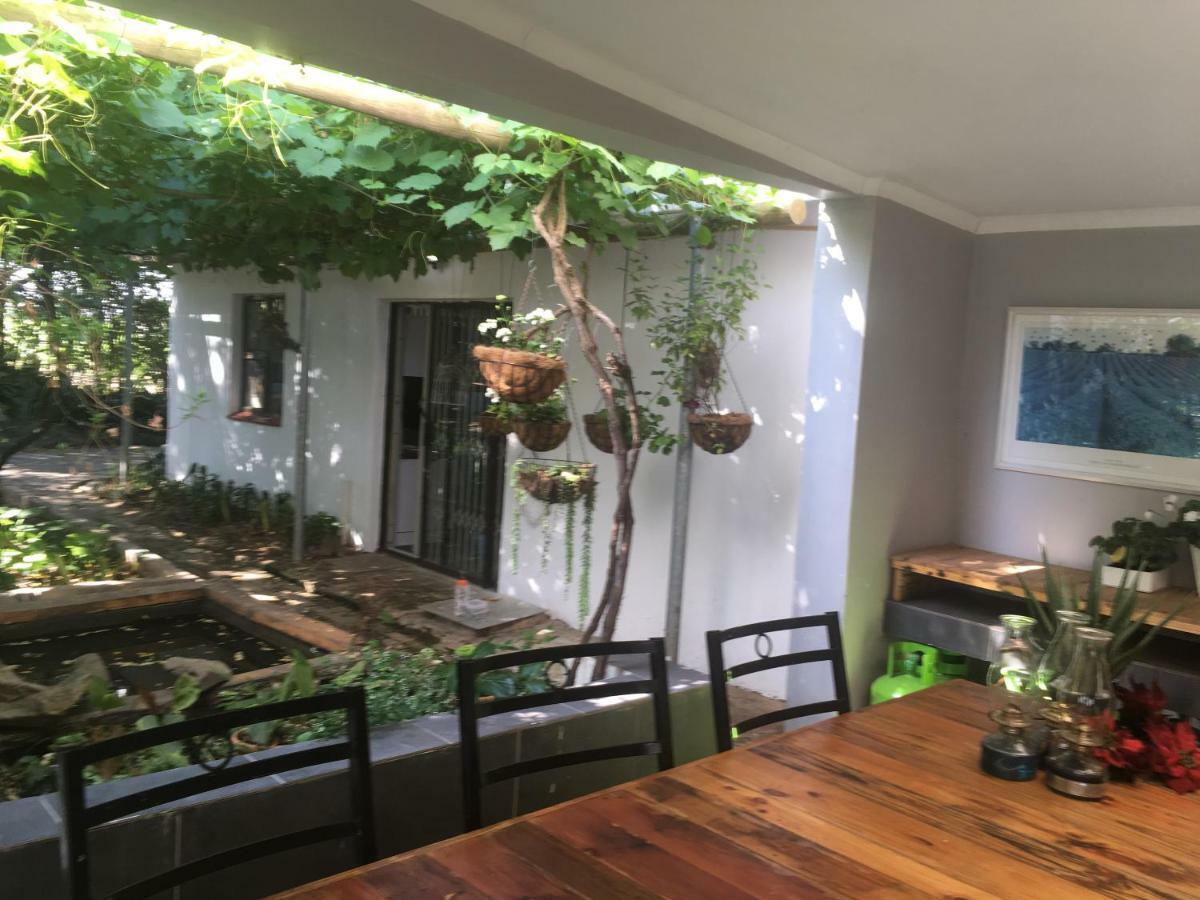 Rouana Guest Farm Hotell Stellenbosch Exteriör bild
